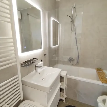 Apartment Adriana *