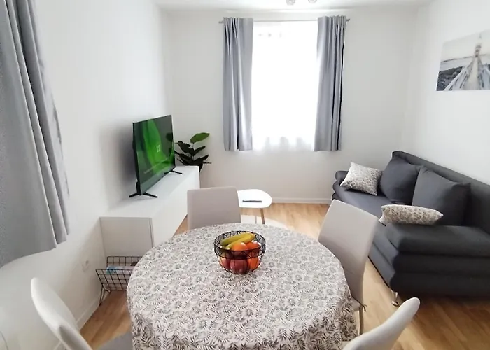 Apartment Adriana *